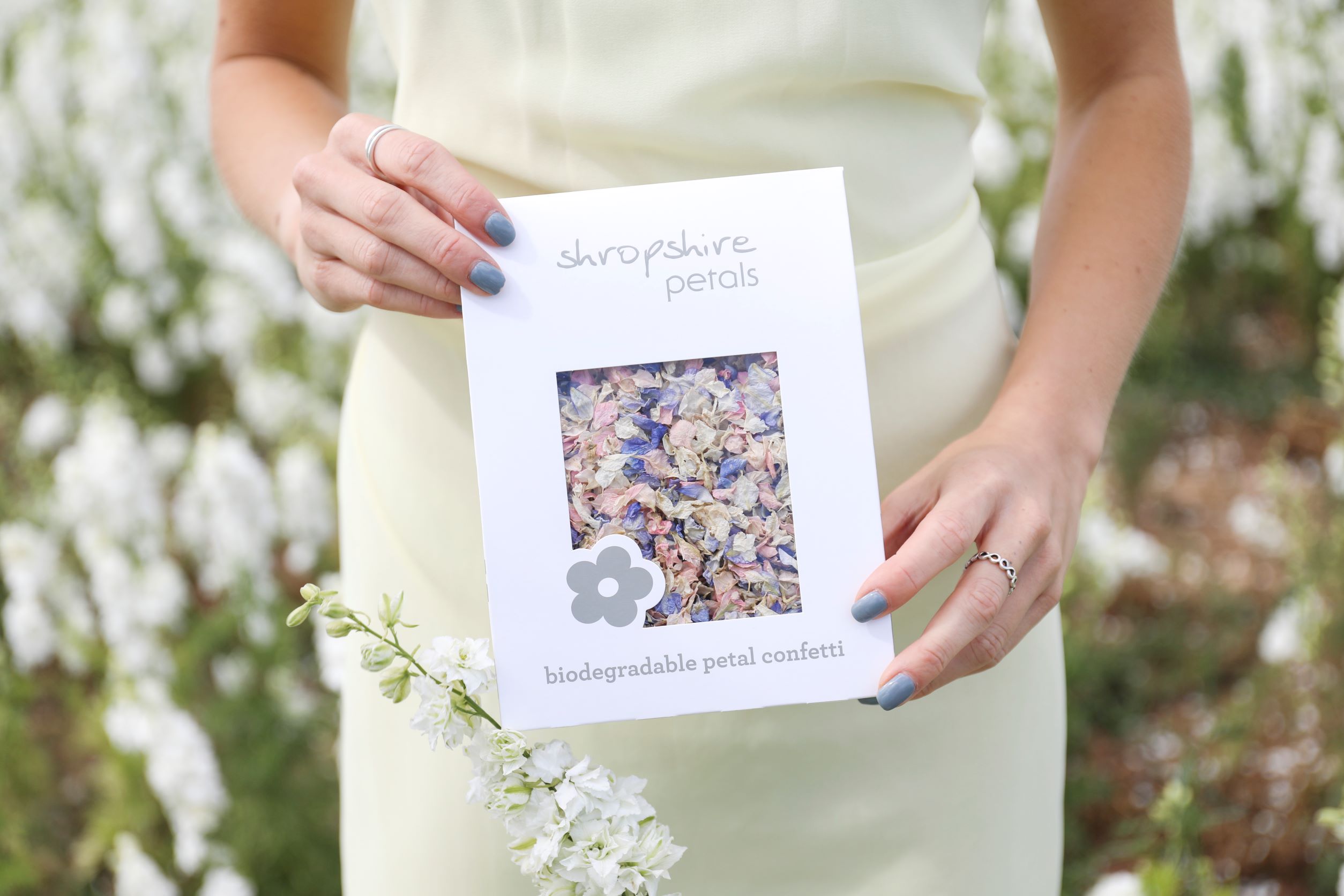 shropshire-flowers-wedding-confetti