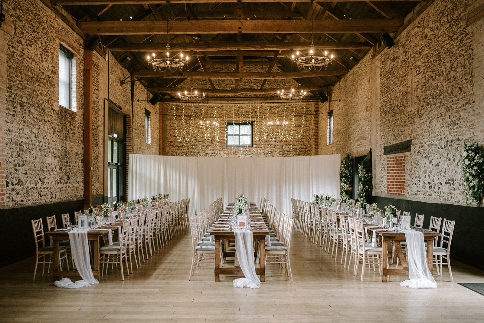 Charlotte and Edmund Wedding Laura Williams Photography 768 Elizabeth Hall